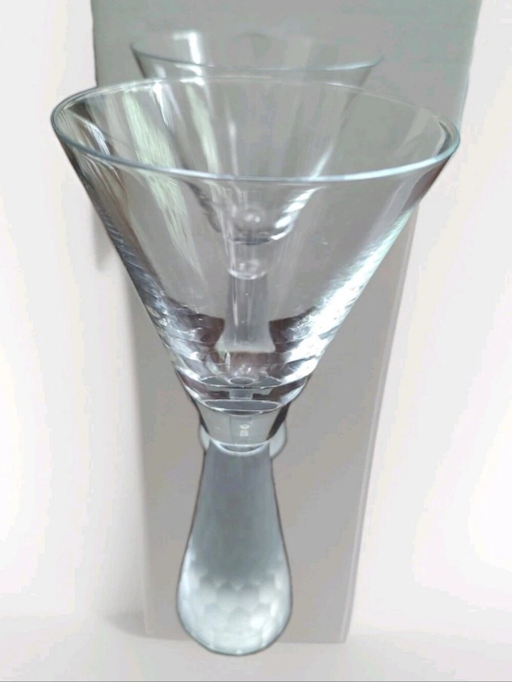 Artland Prescott Wine Martini Glass Frosted Honeycomb Stem Pedestal Set 2 EUC - Picture 2 of 9